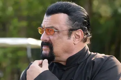 Голливудский актер Стивен Сигал вступает в российскую партию