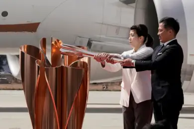 Эстафету олимпийского огня в Токио отложили