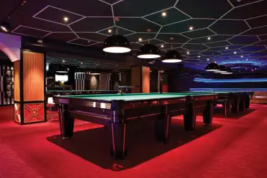 Арестован владелец бильярдного клуба и еще 34 человека в Нур-Султане