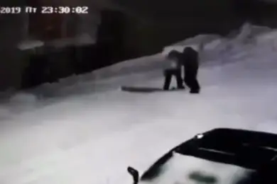 Разбил окно, избил продавщицу — нападение на магазин в Усть-Каменогорске