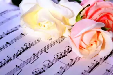 Токаев поздравил работников культуры и искусства