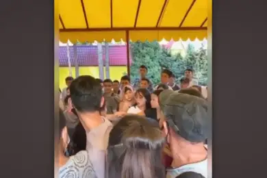 Алматинцы «пандемически» дерутся за место под солнцем. Видео