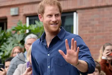 Принц Гарри отказался от королевской фамилии