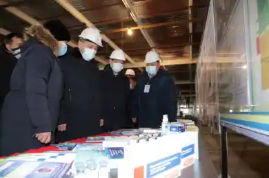 на стройке завода