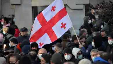 «Нет турецкой оккупации»: улицы Тбилиси перекрыты из-за массовых протестов. Видео