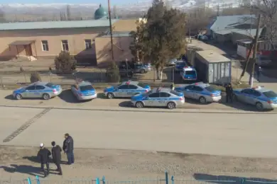 Видео из села Сортобе, где напали на полицейских, опубликовано в Сети