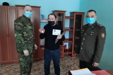 Отцу Иманбека вручили награду