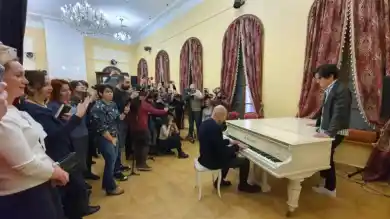 Димаш Кудайберген прокомментировал ситуацию со вспышкой коронавируса