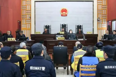 Банда китайских пенсионеров 20 лет держала в страхе целый город