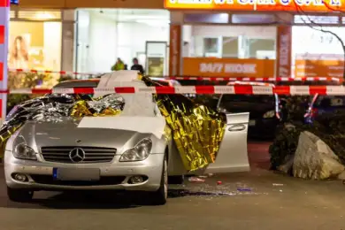 Восемь человек расстреляны неизвестными стрелками в Германии