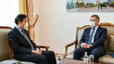 на встрече в МИД РК