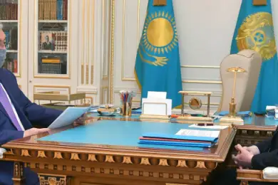 Казахстанскую вакцину выпустят уже в декабре — Мамин доложил Токаеву