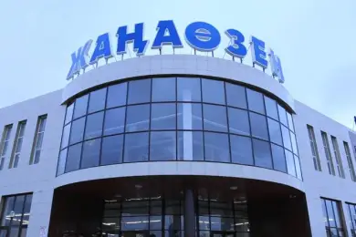 Мертвеца нашли в авто возле торгового комплекса Жанаозена