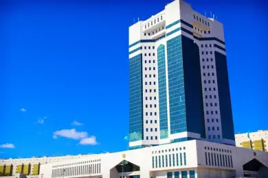 Дом правительства прикрыл свои двери для журналистов