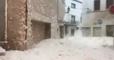 кадр из видео