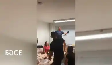 кадр из видео