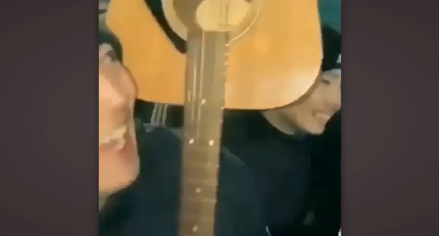 кадр из видео