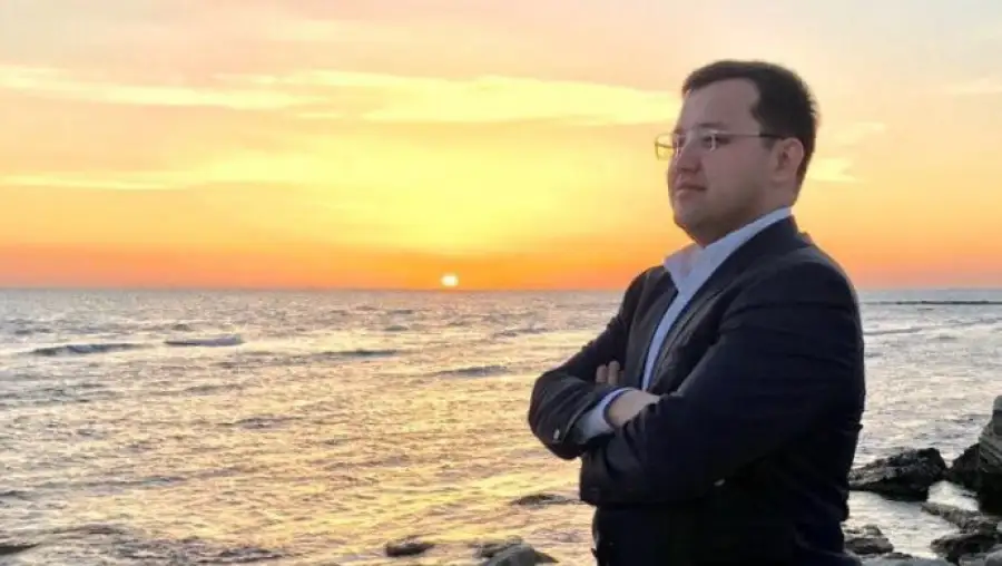 Олжас Худайбергенов