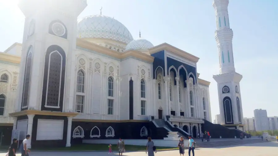 мечеть Хазрет Султан