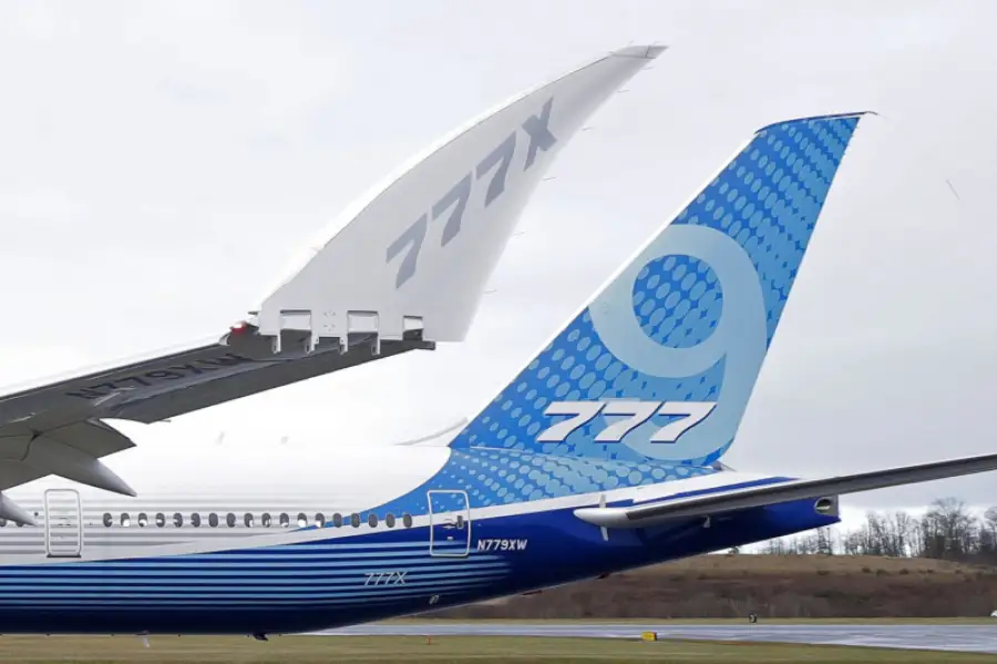 Boeing-777X совершил первый полет