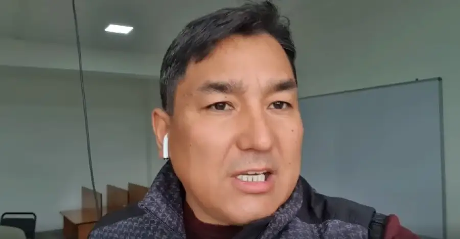 кадр из видео