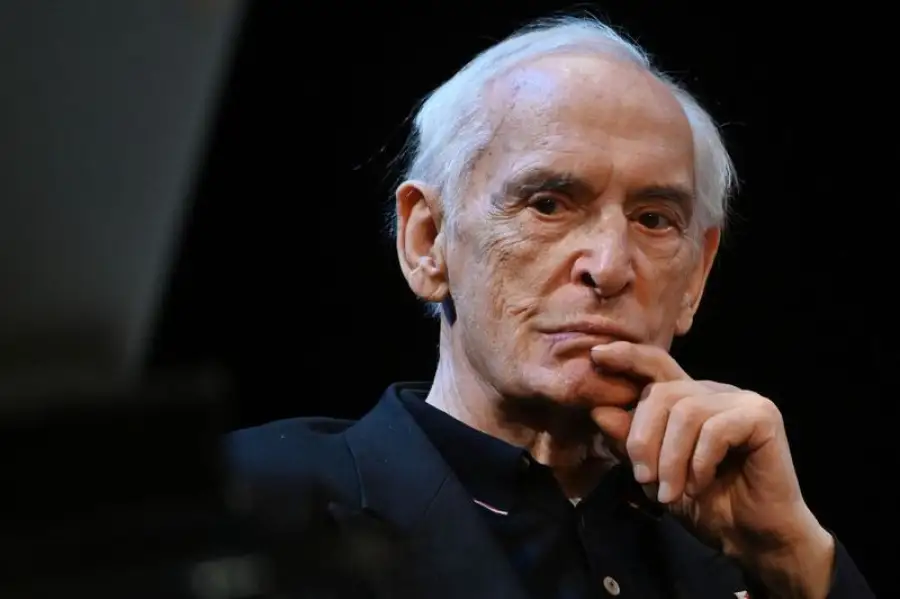 Василий Лановой