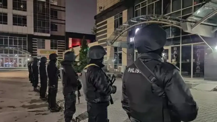 Стрелок из алматинского ЖК оказался гражданином РФ. Подробности. Видео