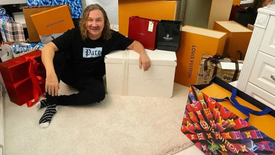 Игорь Николаев