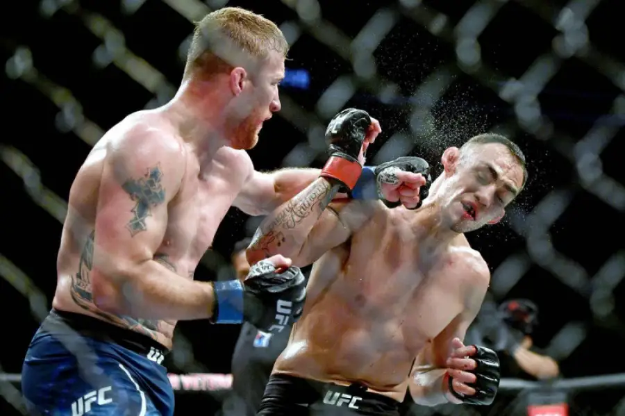 Тони Фергюсон — Джастин Гэтжи