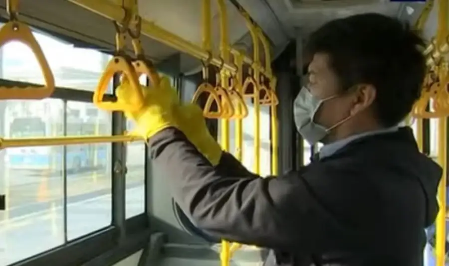 кадр из видео