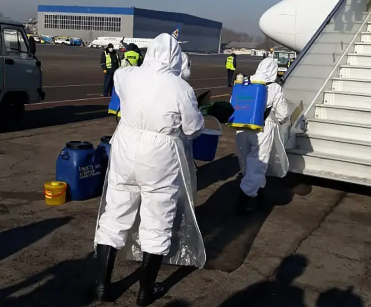 в аэропорту Алматы