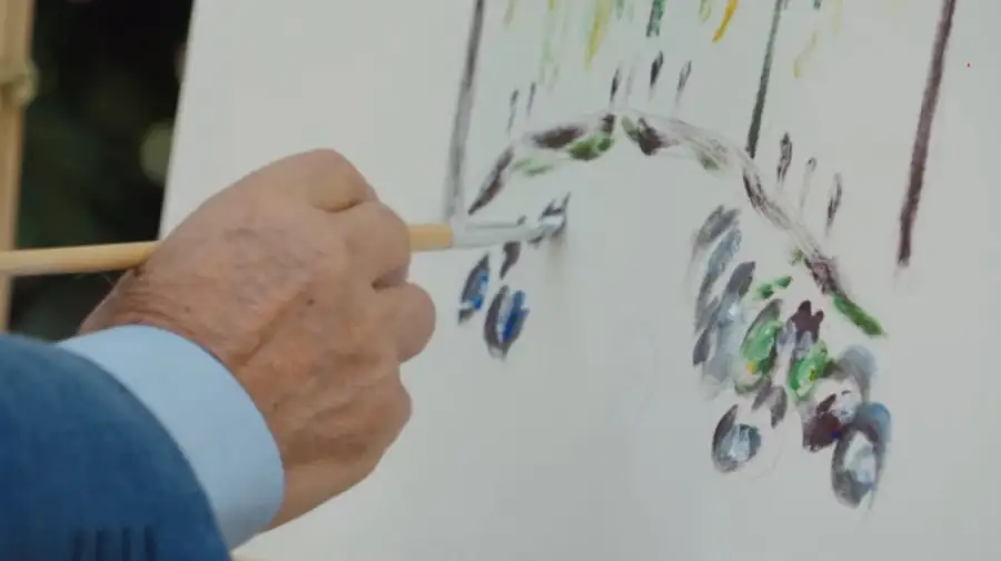 кадр из видео