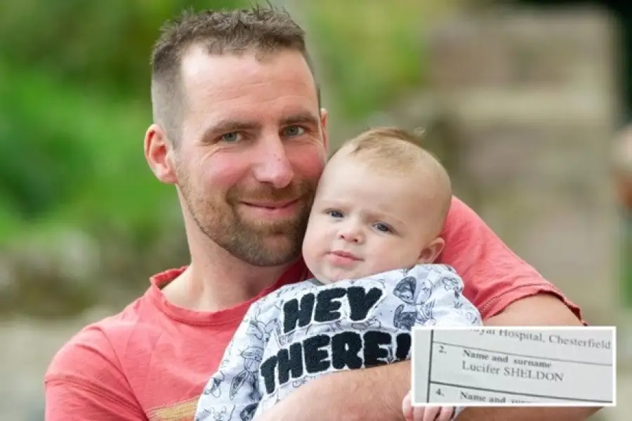 Дэн Шелдон с сыном Люцифером. the-sun.com 