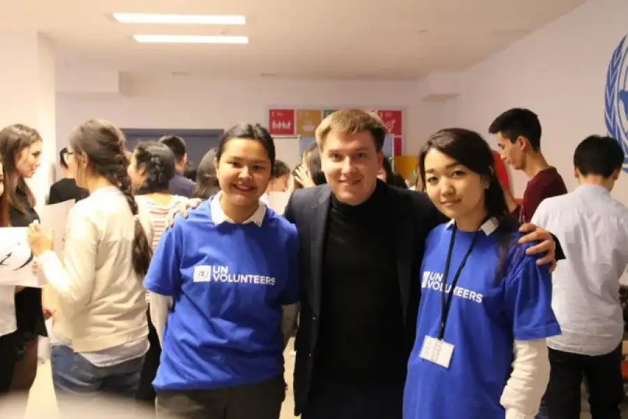 Помоги дальнему: о первых международных добровольцах ООН, спонсированных Казахстаном