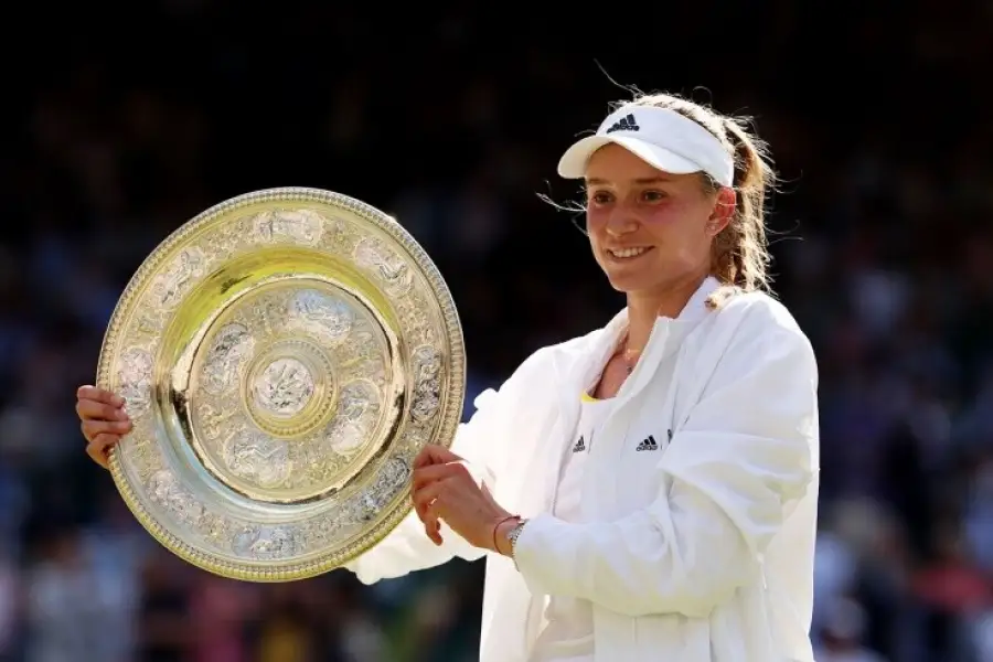 Токаев лично поздравил Елену Рыбакину с историческим успехом