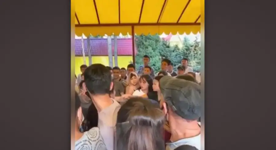 кадр из видео