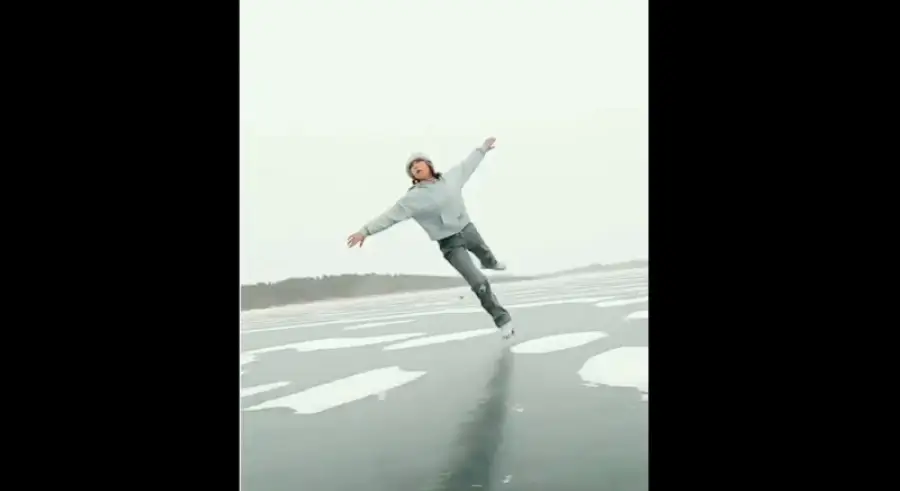 кадр из видео