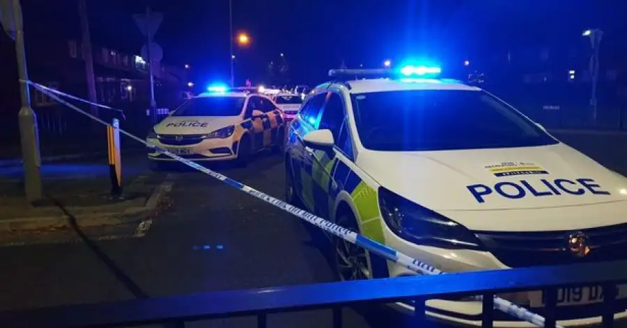 Автомобиль врезался в толпу близ Лондона, погиб ребенок