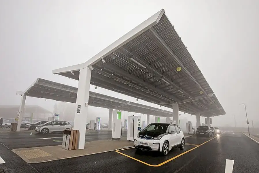 станция Electric Forecourt