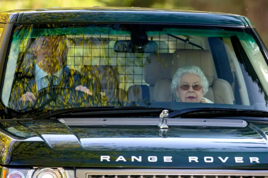 Queen Elizabeth | CREDIT: TERRY HARRIS/SHUTTERSTOCK