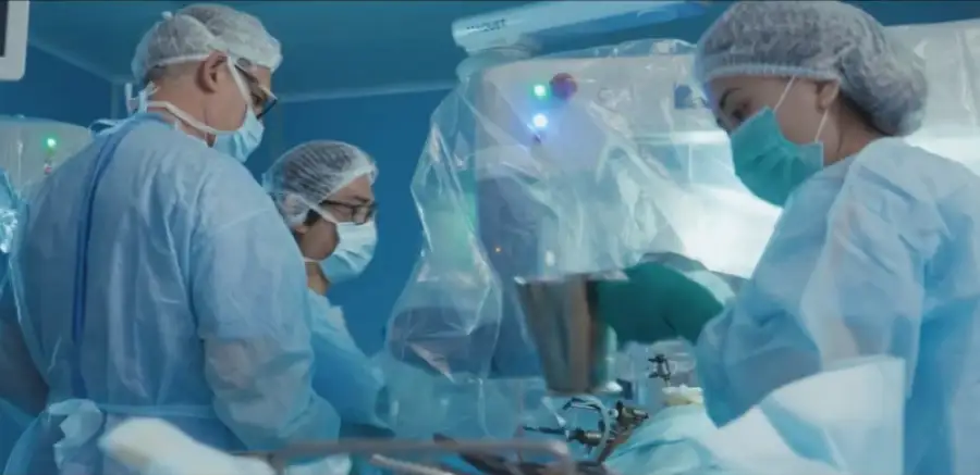 кадр из видео